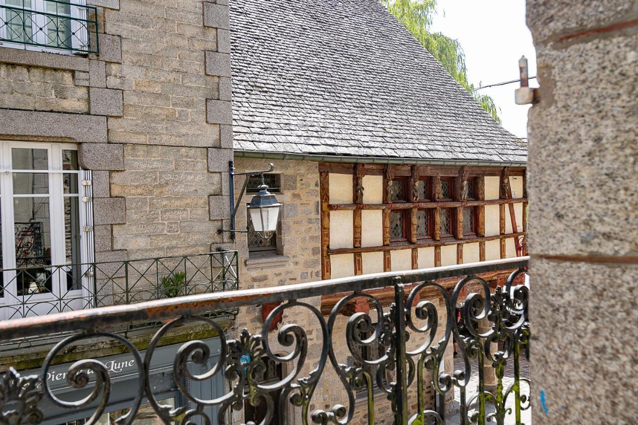 Appartement De La Tour De L'Horloge De Dinan Exterior foto